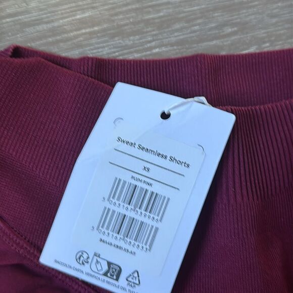Gymshark SWEAT SEAMLESS SHORTS Plum Pink XS NWT in‎ packaging - Picture 8 of 8